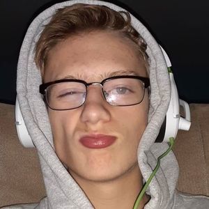 Meet your Posher, Brady